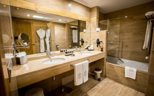 Pazo Los Escudos Hotel And Spa Resort