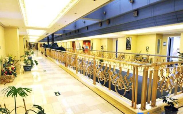 Sainahe Hotel (Beijing Tiantongyuan Lishuiqiao Metro Station)