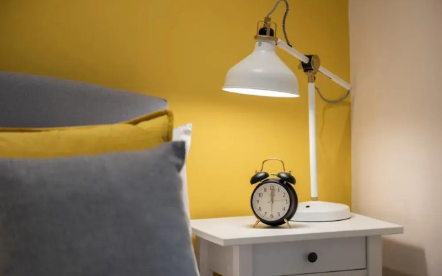 Contemporary 1BR Home