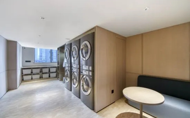 HanTing Hotel (Ningbo Tianyi Square Guogou Center)