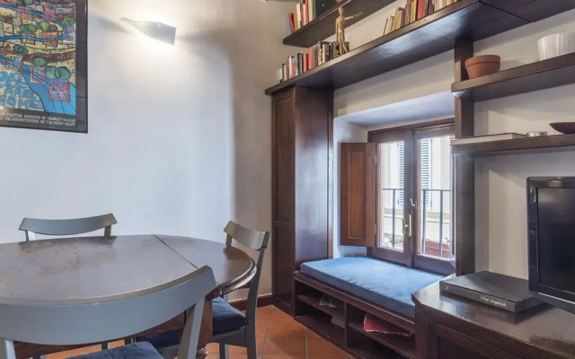 Stylish Flat Domus Aurea