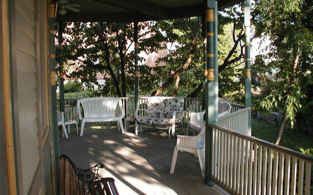 Herzog Mansion