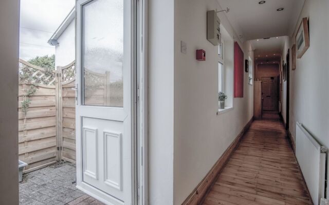 Rose Cottage - 3 Bed Cottage - New Hedges - Tenby