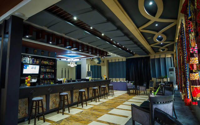 Best Western Plus Paramount Hotel