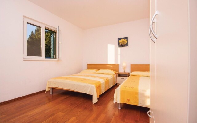 Stunning Home in Primosten With Wifi and 2 Bedrooms