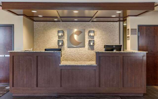 Comfort Inn & Suites