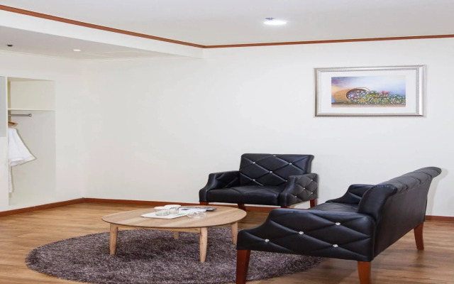 Noblesse Tourist Hotel