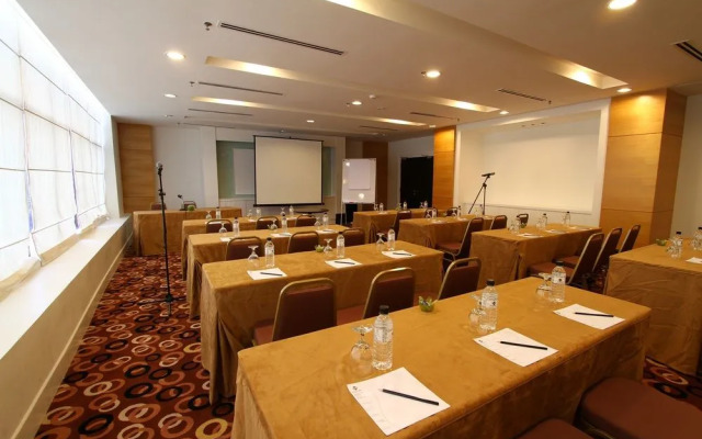 Sam Suite D´Perdana