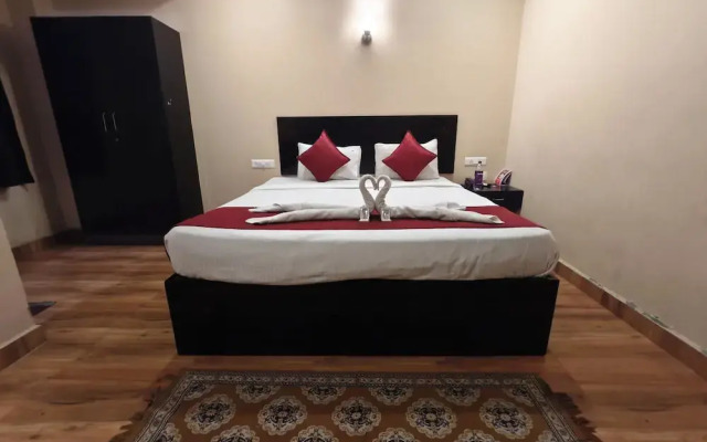 Raajas Grand by OYO Rooms