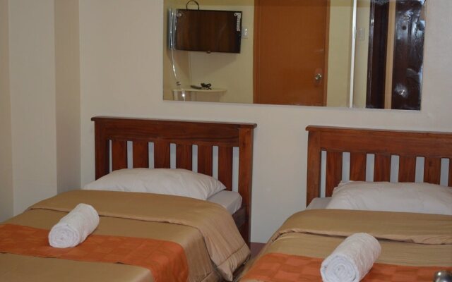 Manora Apartments and Guest House
