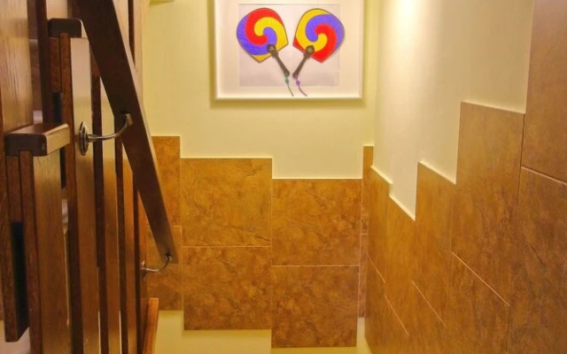 SEUL WILLA  Guest house n Restaurant