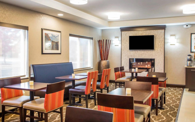 Comfort Suites Columbus West - Hilliard