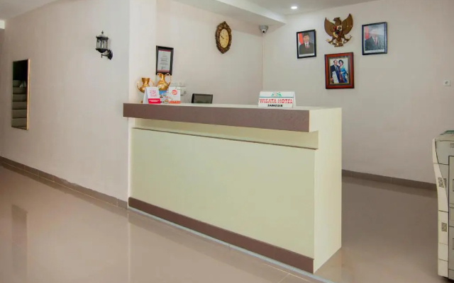 OYO 2382 Wisata Hotel