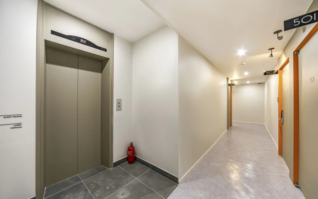 Yeongcheon Hotel Shop
