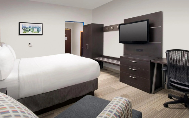 Holiday Inn Express Knoxville-Strawberry Plains by IHG