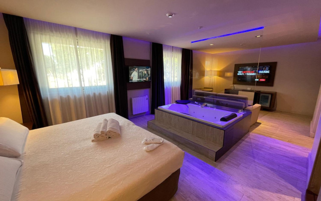 Felix Hotel Residencia
