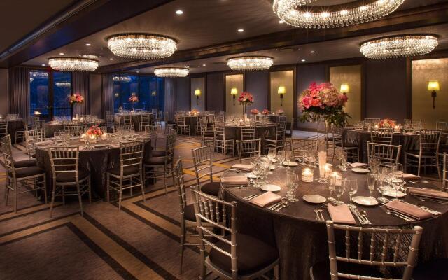 DoubleTree by Hilton Chicago - Oak Brook