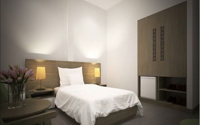 Royce Hotel