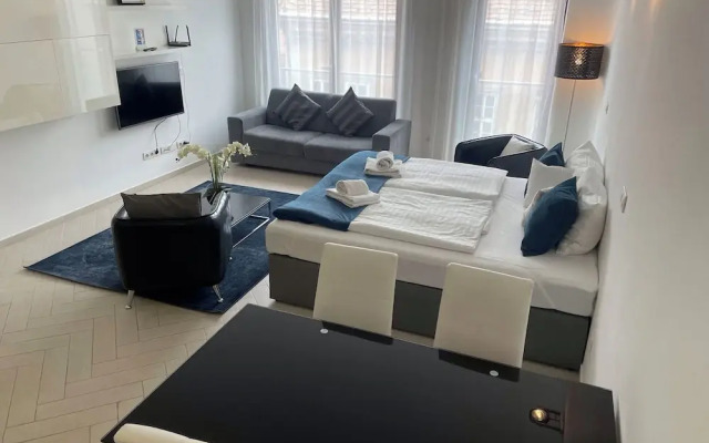 Smart Carrara Apartments