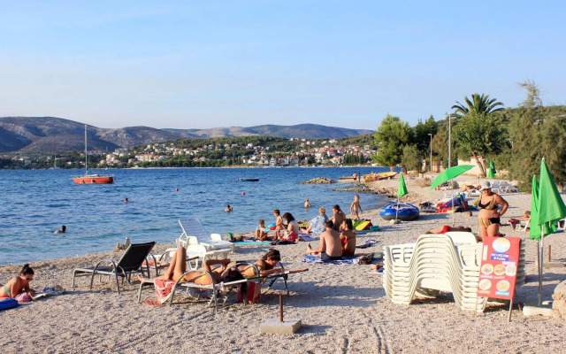 Apartments by the sea Okrug Gornji, Ciovo - 18798