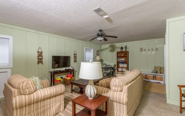 1067 College by Hodnett Cooper