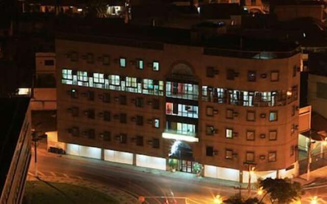 Stratus Vila Hotel
