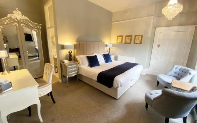 Glewstone Court Country House Hotel