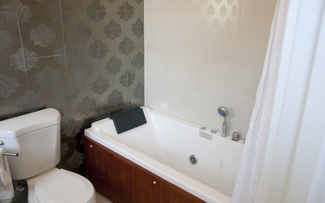 The Mansion House Inn