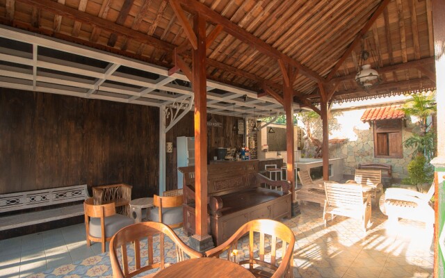Puri Sidikan Inn RedPartner