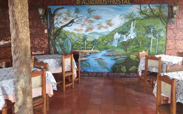 Adrianos Hostal