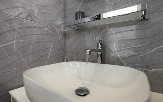 Eutuxia Rooms & Studios