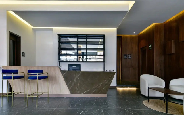 w Illustrious 1BR w/ Great Balcony in Unicentro