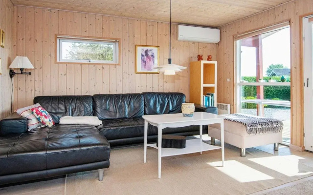 Spacious Holiday Home in Hejls near Sea