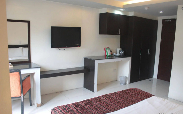OYO 114 One Liberty Hotel