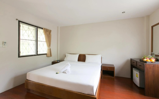 Thong Takian Resort