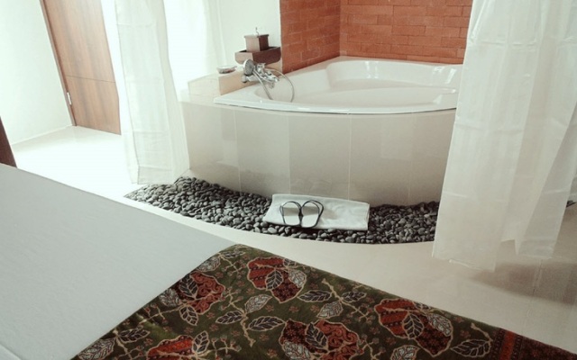 Paragonbiz Hotel