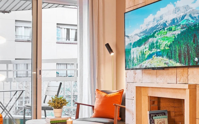 Love Local Life Near Sagrada Familia By Myrentalhost