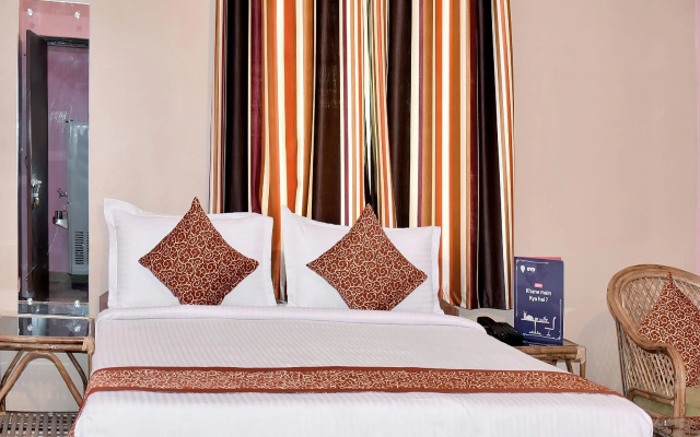 OYO 11447 Hotel The Tulip