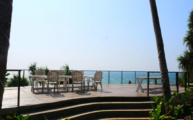 Ocean Caves, Balapitiya