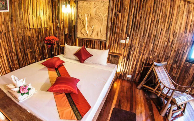 Chart Thip Resort