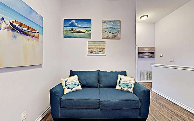 Sandy Retreat - 2 Br Condo