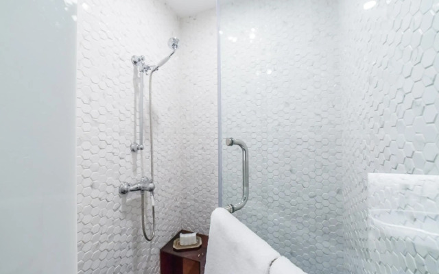 Tung Nam Lou Art Hotel