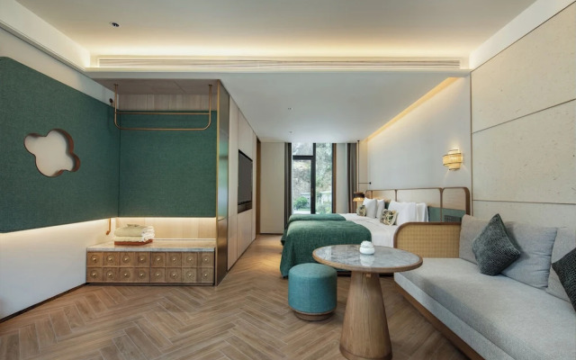 Oclinda de flori cu izvor termal Lin Yin