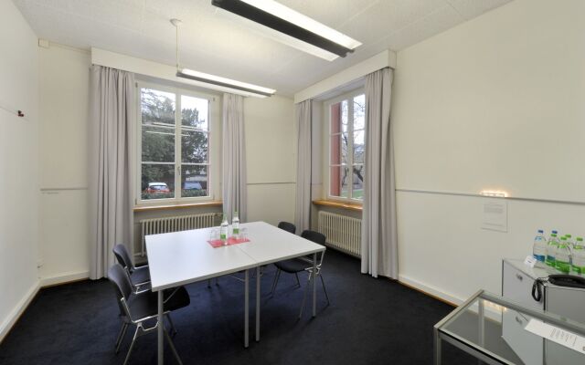 Hotel Odelya Basel (Ex.Bildungszentrum 21)