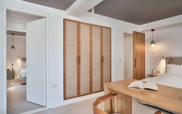 Adorno Suites