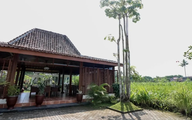 Villa Sawah Gondang Legi