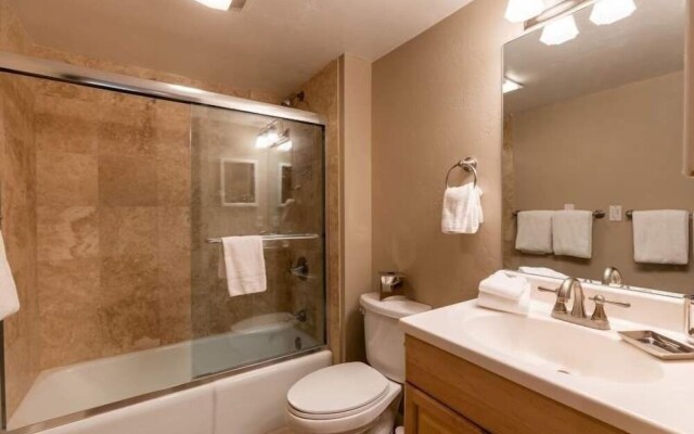 Condo with Outdoor Heated Pool and Free WiFi by RedAwning