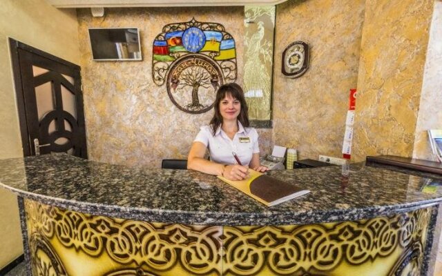 Отель Хан-Чинар