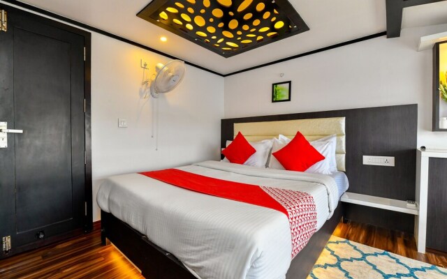 Oyo 24725 Houseboat Royal River 4bhk