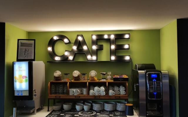 Kyriad Avignon Cap Sud